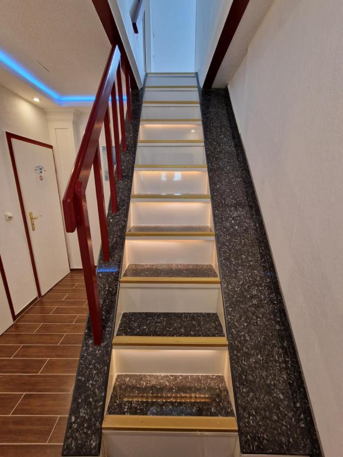 Hotel Kenny & Henry Κουξχάφεν Εξωτερικό φωτογραφία