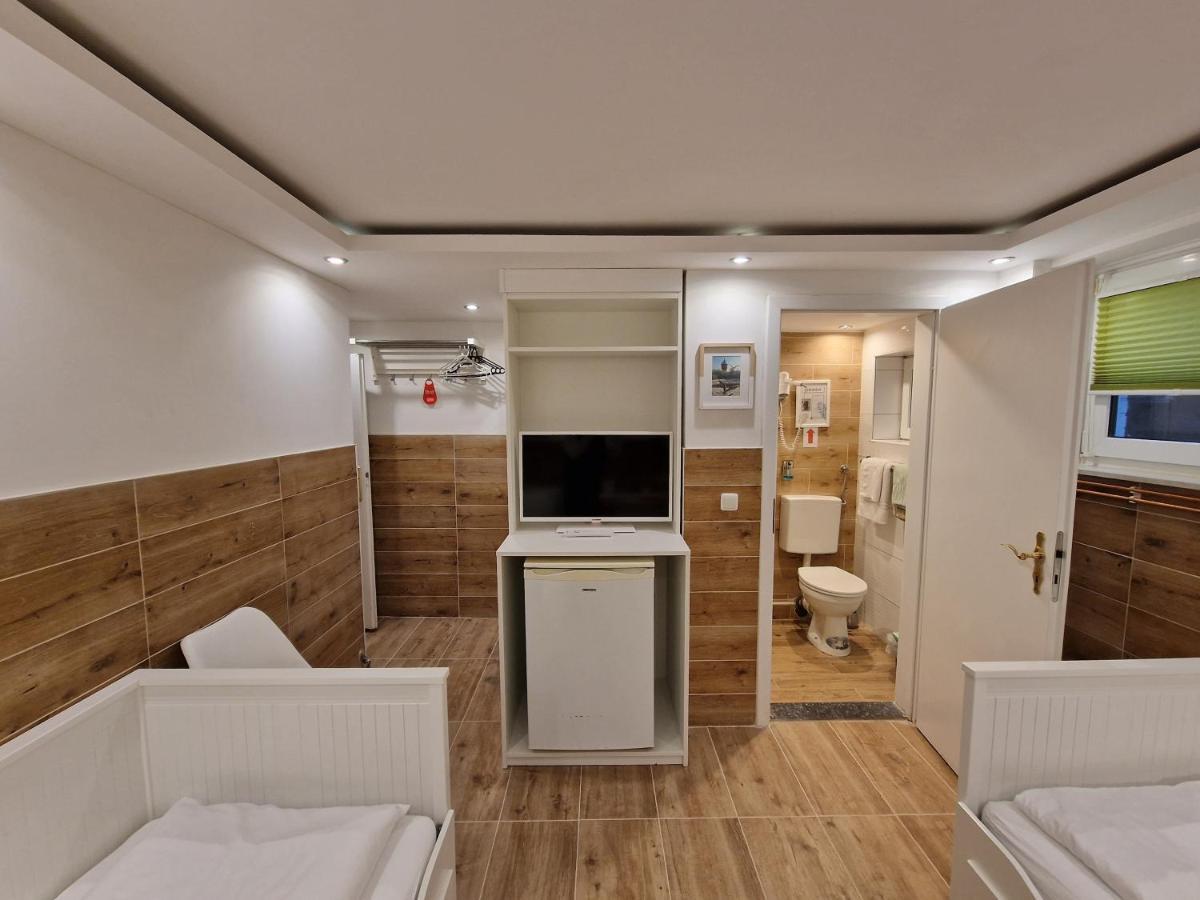 Hotel Kenny & Henry Κουξχάφεν Εξωτερικό φωτογραφία